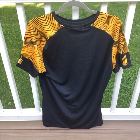 Men’s AS Roma Football Jersey, Size Large - Picture 2 of 3